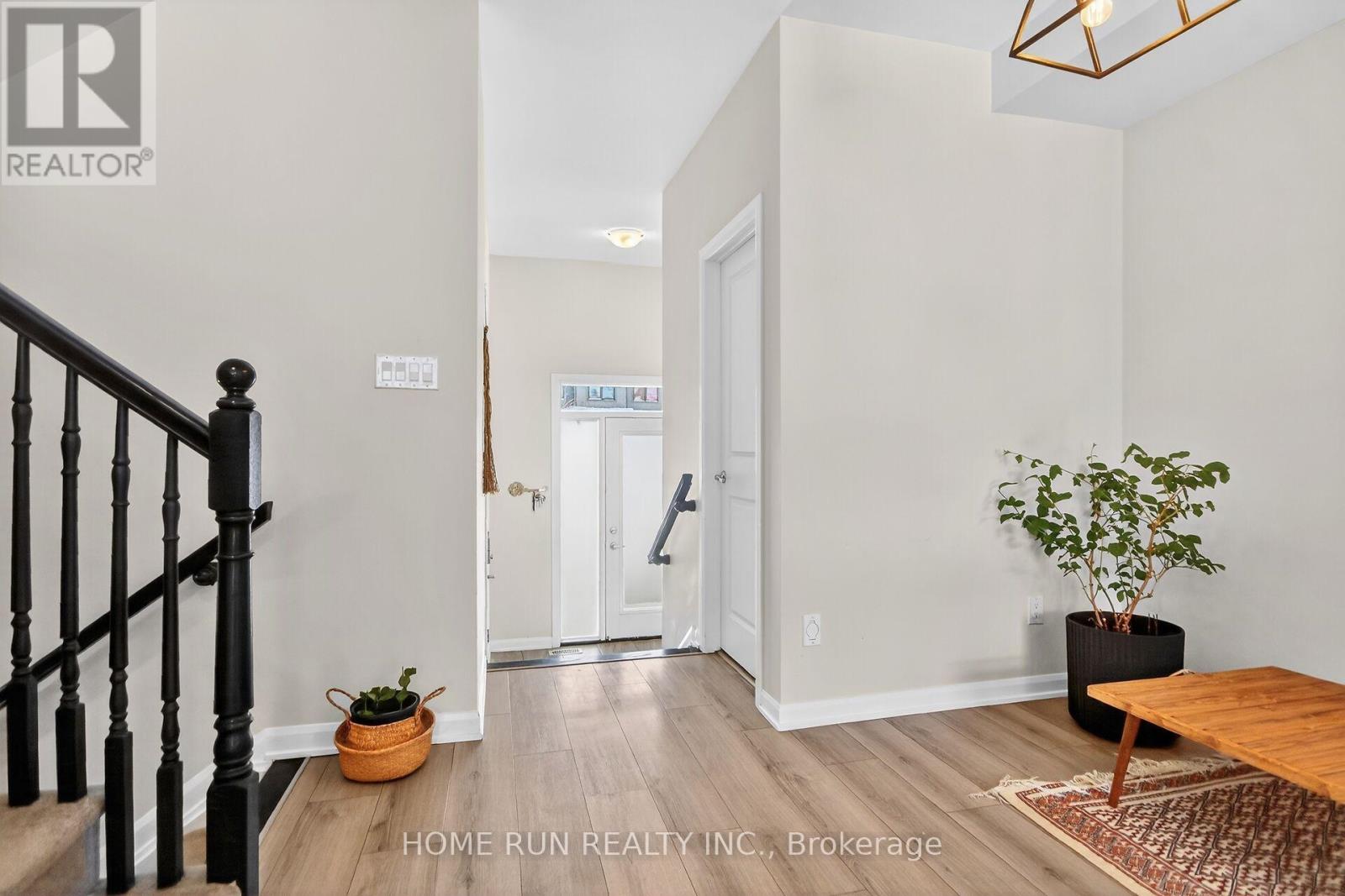 733 Cashmere Terrace, Ottawa, Ontario  K2J 6Z6 - Photo 3 - X12974780