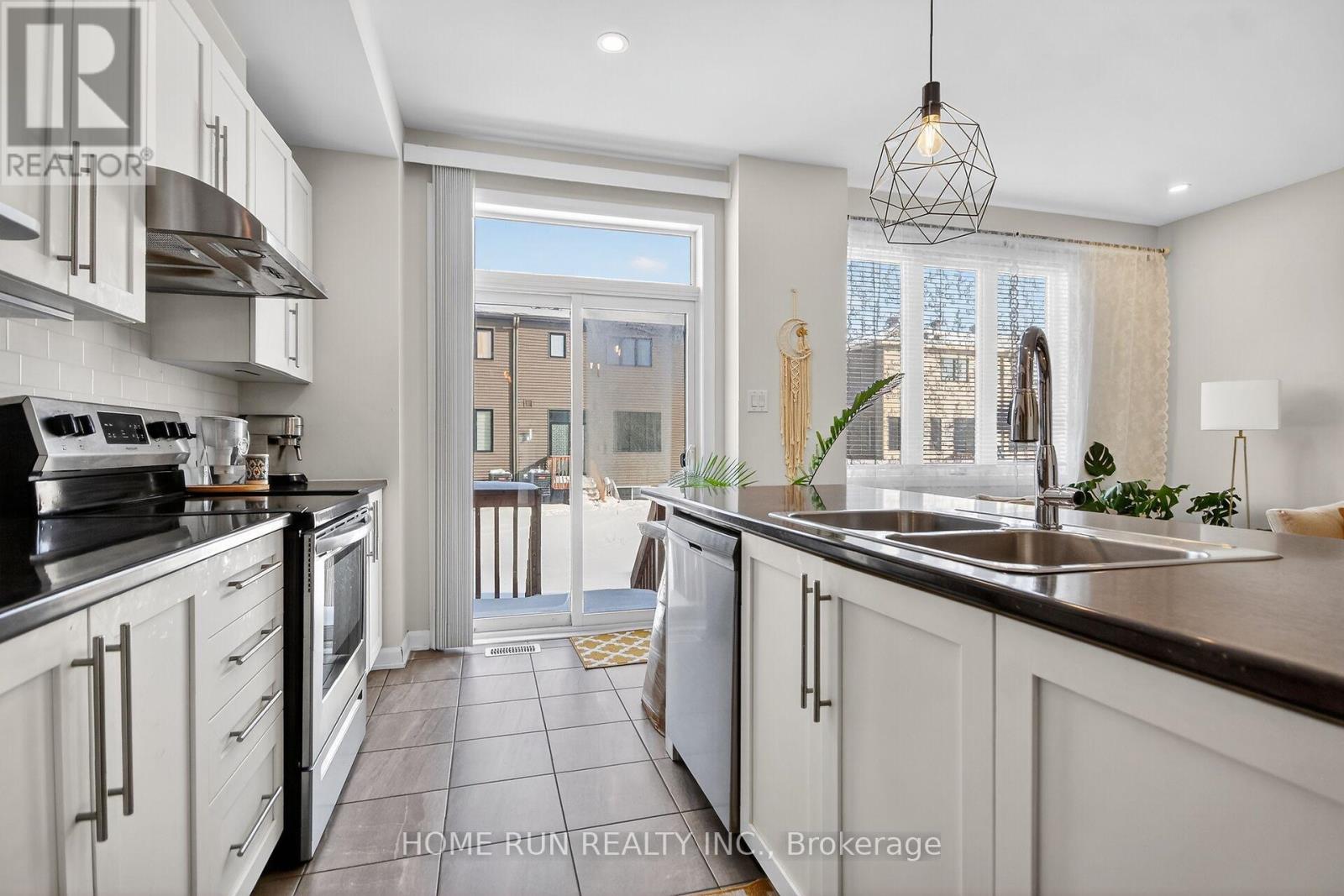 733 Cashmere Terrace, Ottawa, Ontario  K2J 6Z6 - Photo 7 - X12974780