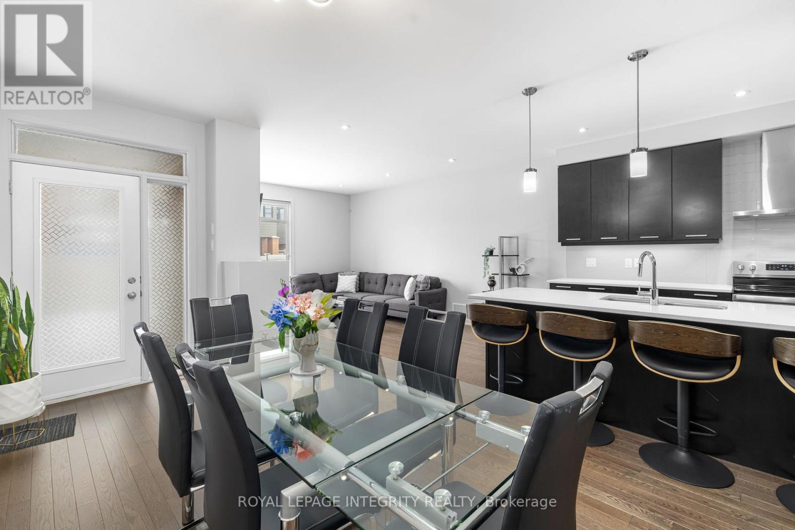 641 Odyssey Way, Ottawa, Ontario  K1T 0T5 - Photo 13 - X12974782