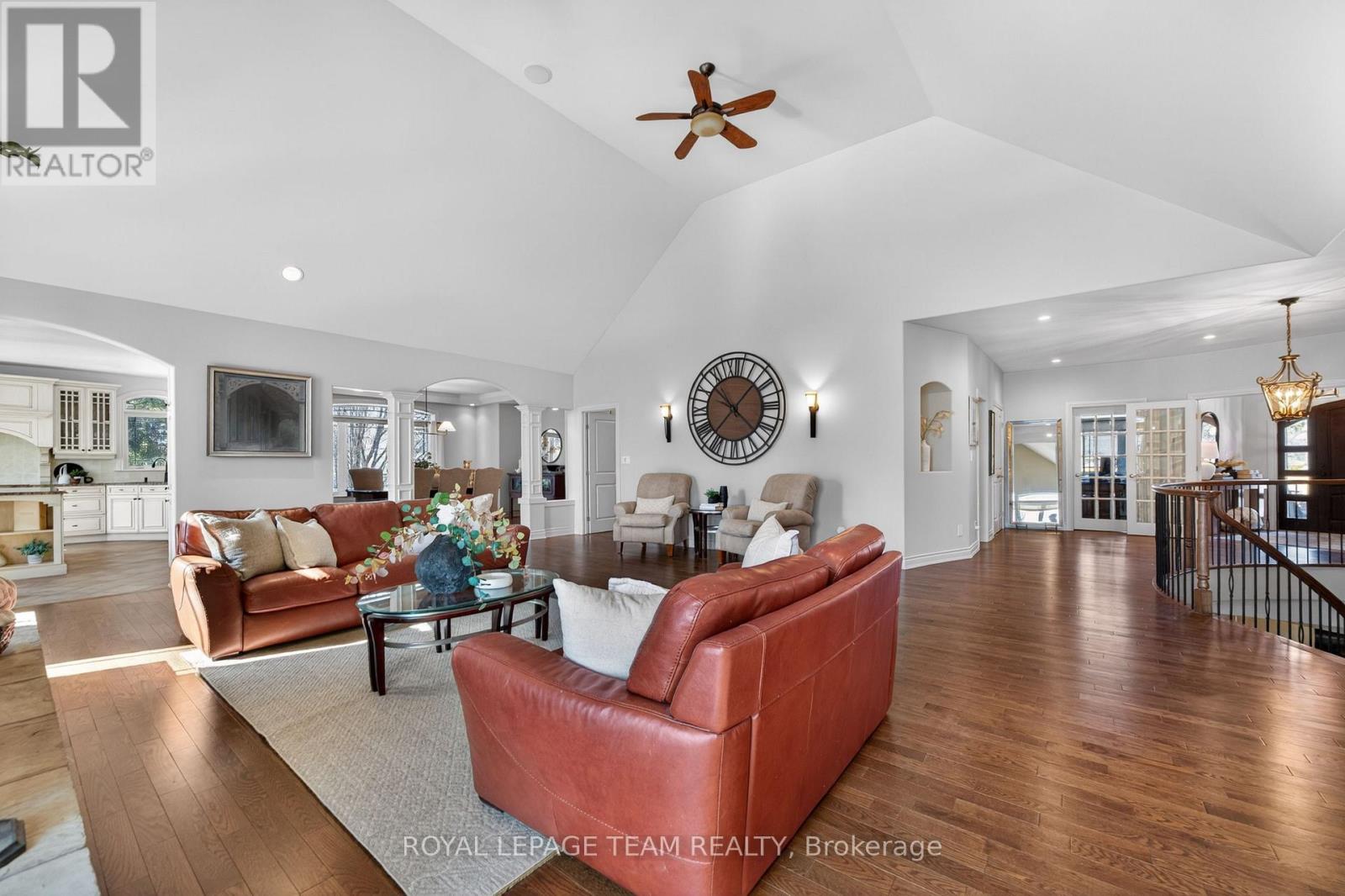 2 Beechgrove Gardens, Ottawa, Ontario  K2S 1R1 - Photo 11 - X12974796