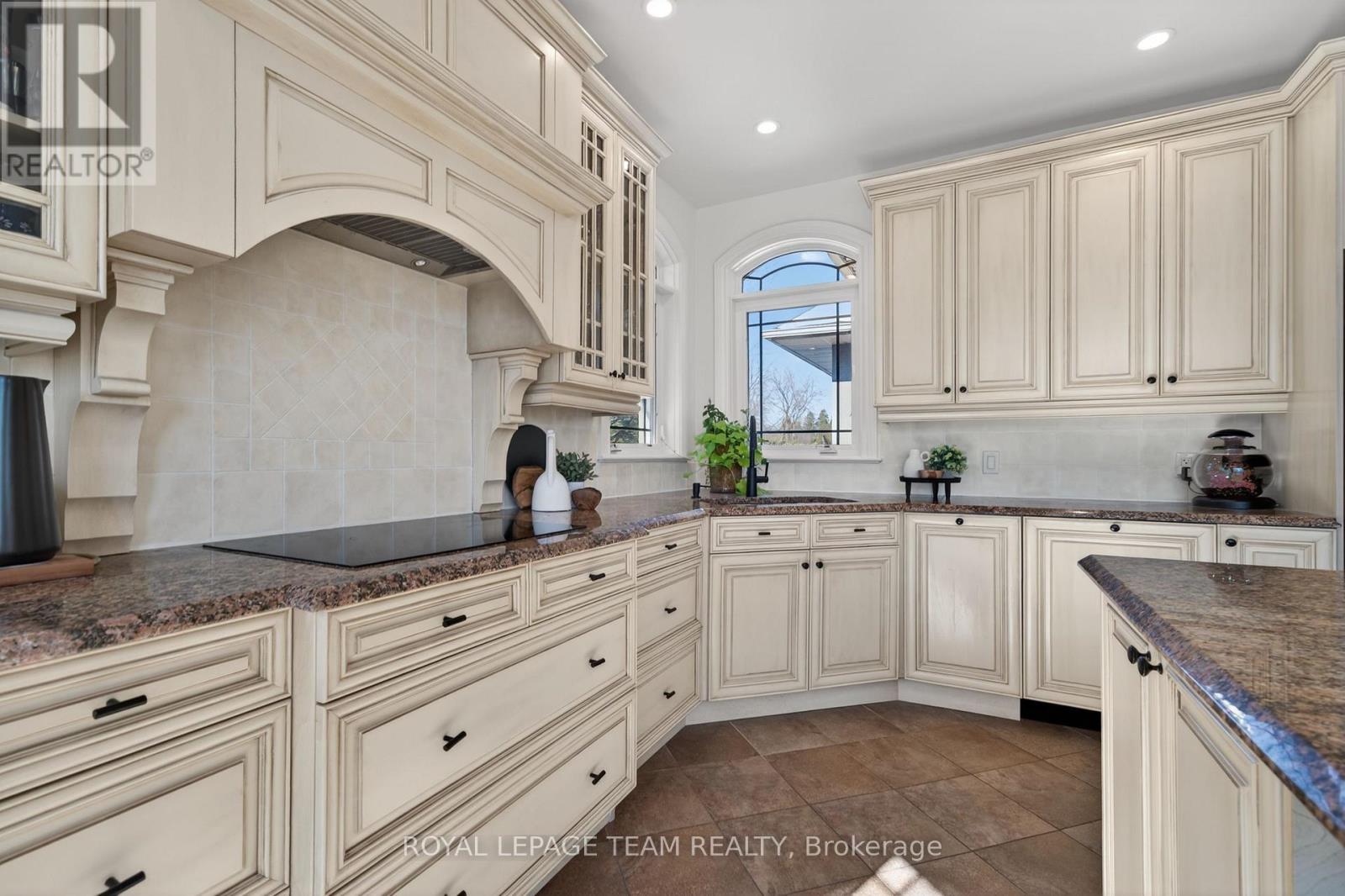 2 Beechgrove Gardens, Ottawa, Ontario  K2S 1R1 - Photo 18 - X12974796