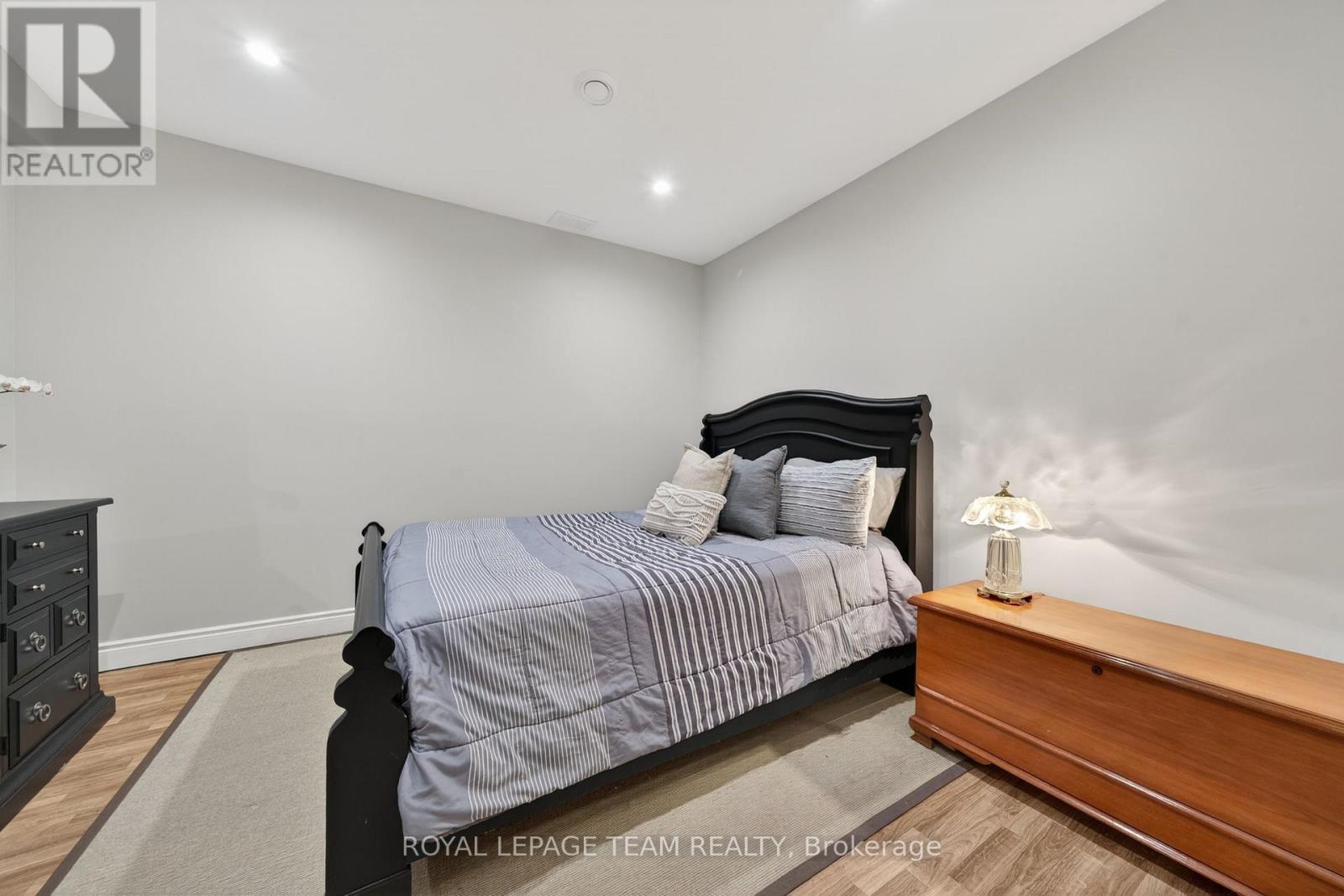 2 Beechgrove Gardens, Ottawa, Ontario  K2S 1R1 - Photo 41 - X12974796