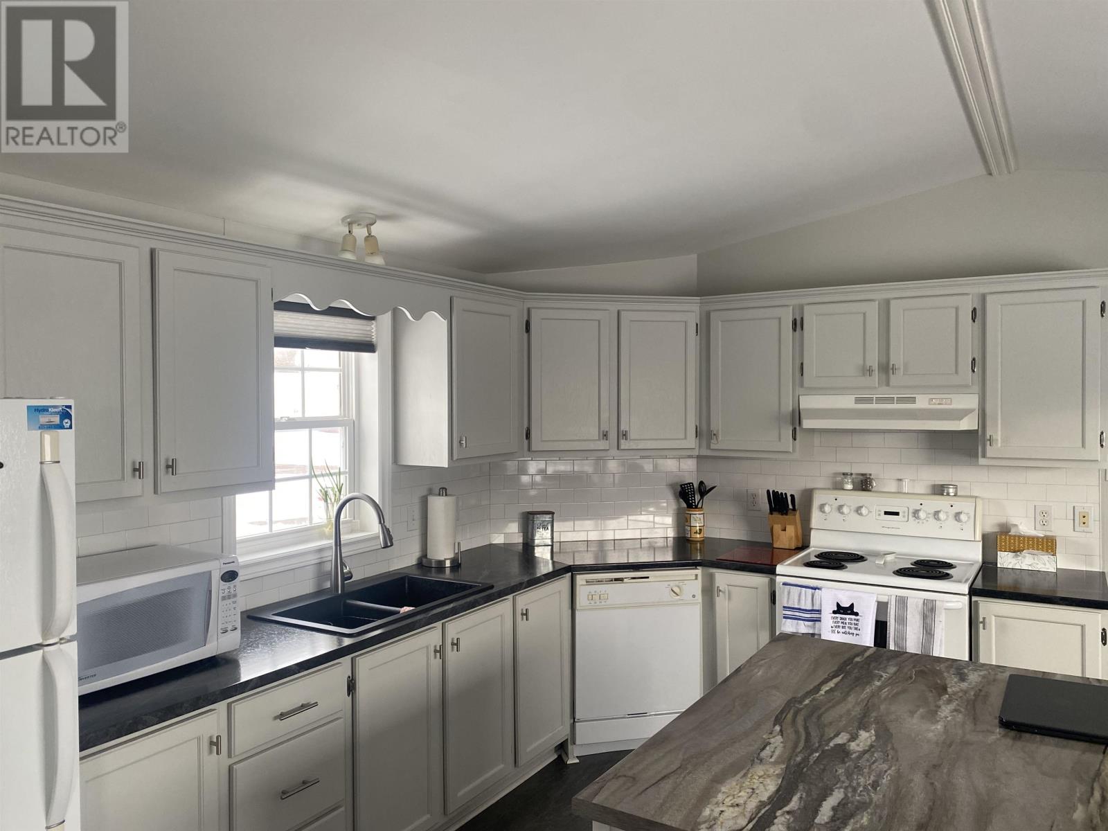 31 Cray Ave, Summerside, Prince Edward Island  C1N 6R4 - Photo 3 - 202606715