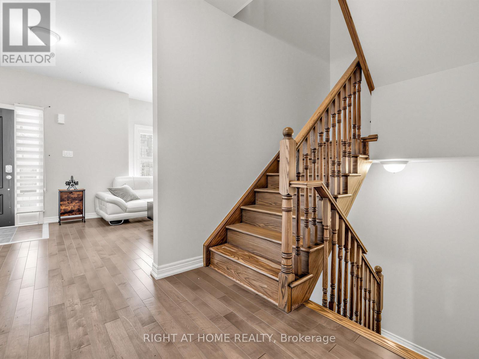 5 Zenyatta Lane, East Gwillimbury, Ontario  L9N 1A0 - Photo 11 - N12974686