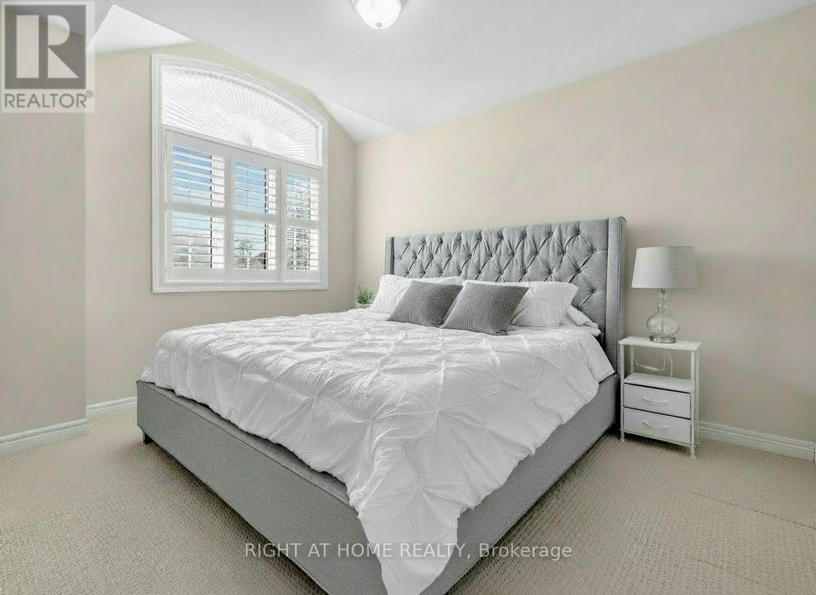 5 Zenyatta Lane, East Gwillimbury, Ontario  L9N 1A0 - Photo 12 - N12974686