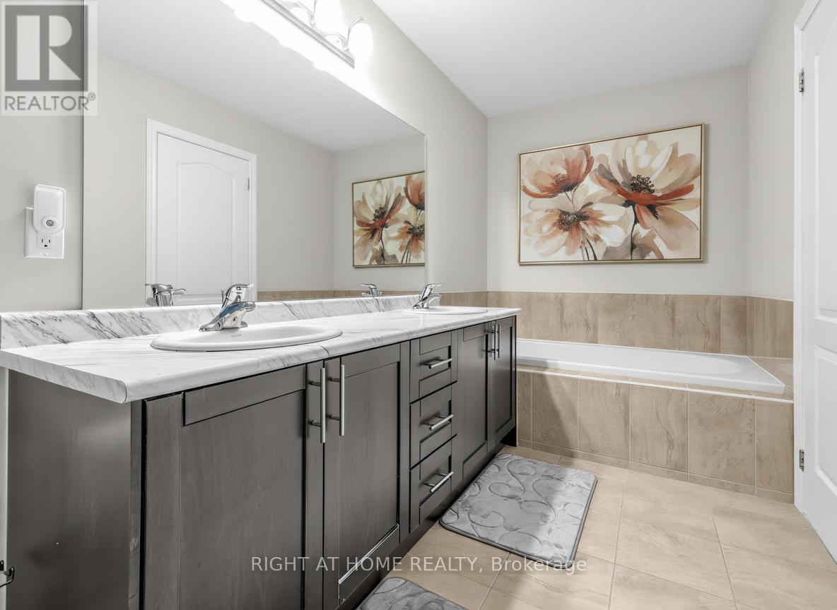 5 Zenyatta Lane, East Gwillimbury, Ontario  L9N 1A0 - Photo 14 - N12974686