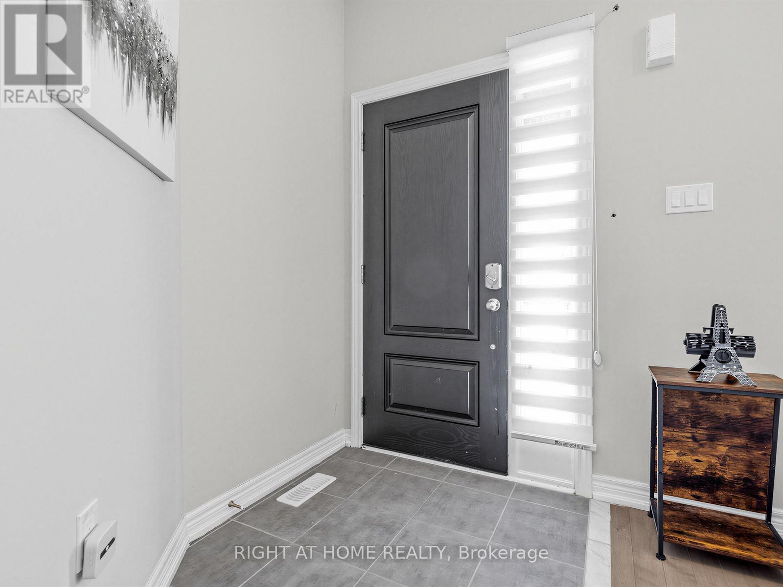 5 Zenyatta Lane, East Gwillimbury, Ontario  L9N 1A0 - Photo 18 - N12974686