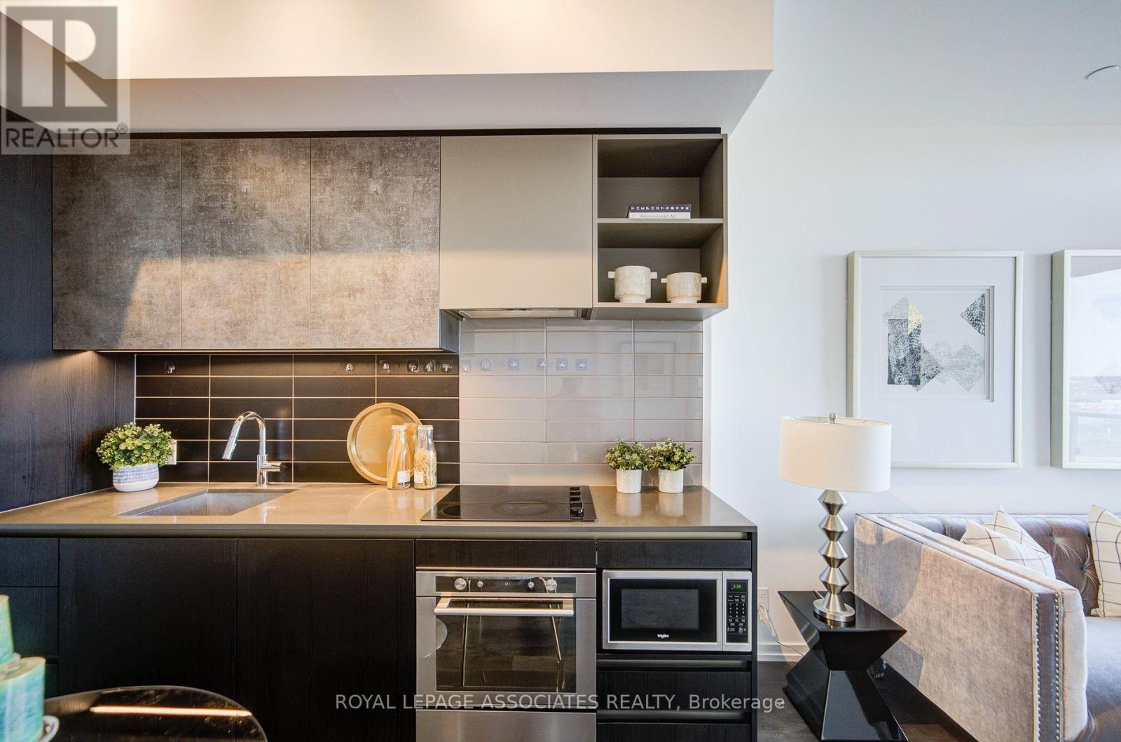 1712 - 1000 Portage Parkway, Vaughan, Ontario  L4K 0L1 - Photo 18 - N12974728