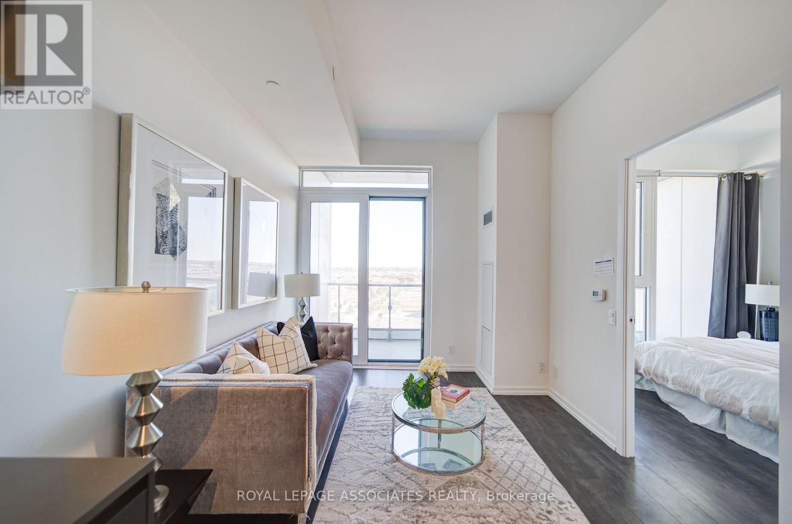 1712 - 1000 Portage Parkway, Vaughan, Ontario  L4K 0L1 - Photo 9 - N12974728