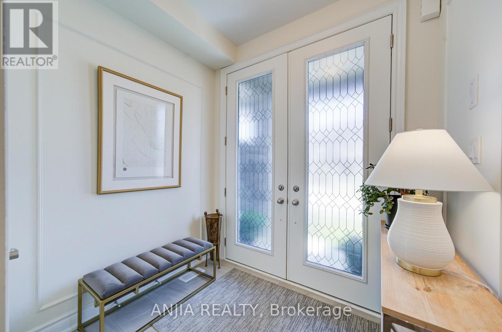 9 Mace Avenue, Richmond Hill, Ontario  L4E 1K8 - Photo 2 - N12974788