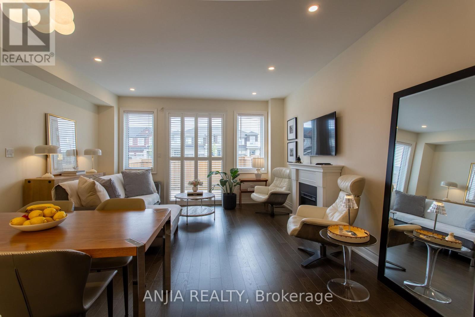 9 Mace Avenue, Richmond Hill, Ontario  L4E 1K8 - Photo 6 - N12974788