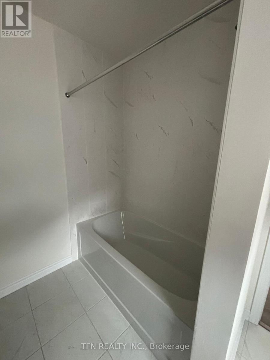 28 Abby Drive, Wasaga Beach, Ontario  L9Z 0K2 - Photo 10 - S12974660