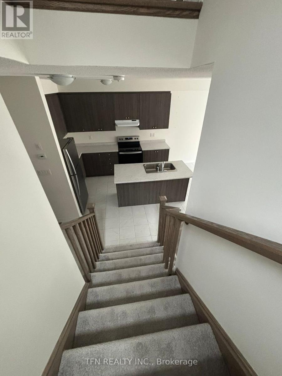 28 Abby Drive, Wasaga Beach, Ontario  L9Z 0K2 - Photo 2 - S12974660