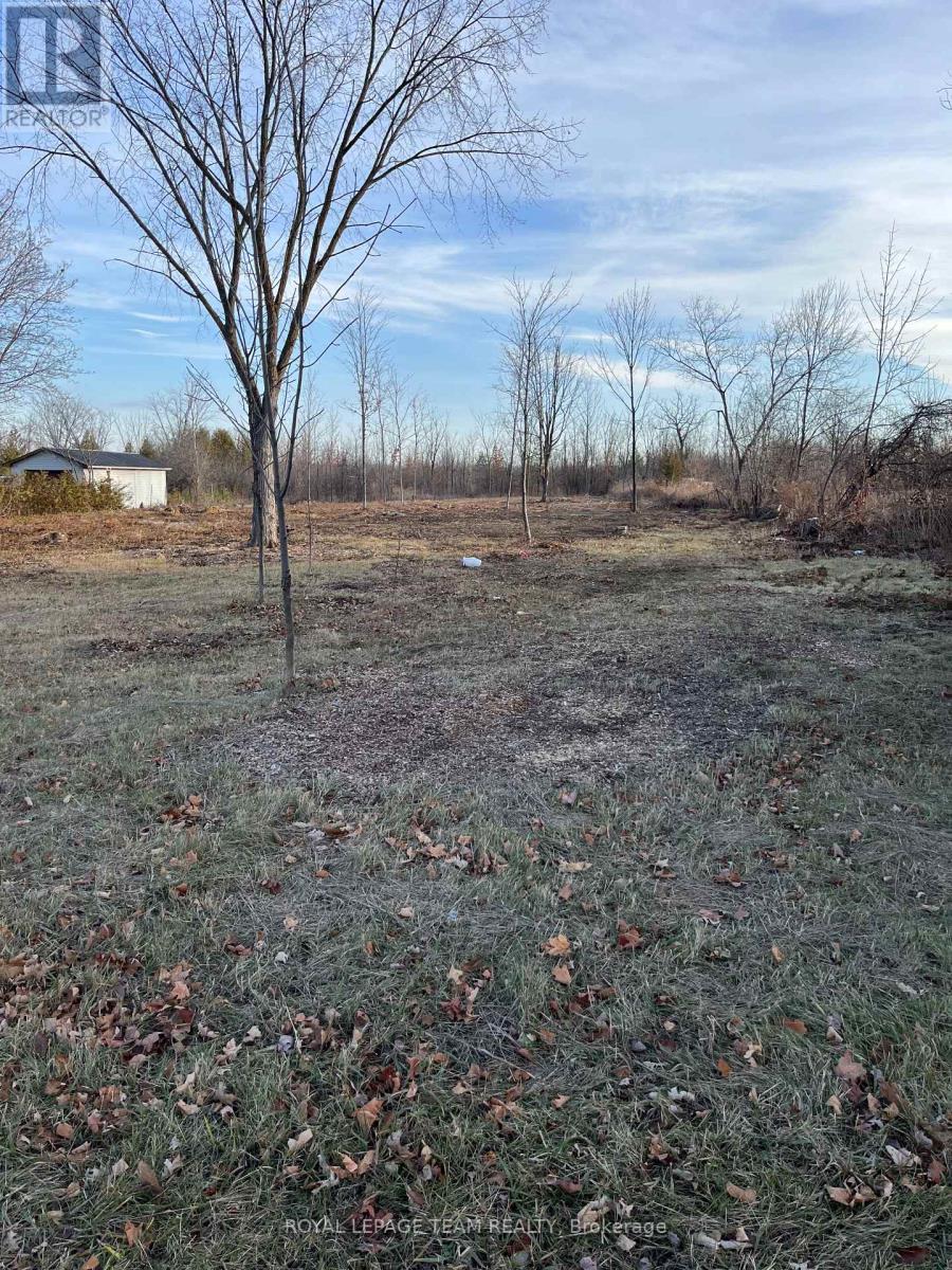 8645 Bank Street, Ottawa, Ontario  K0A 3J0 - Photo 2 - X12841050