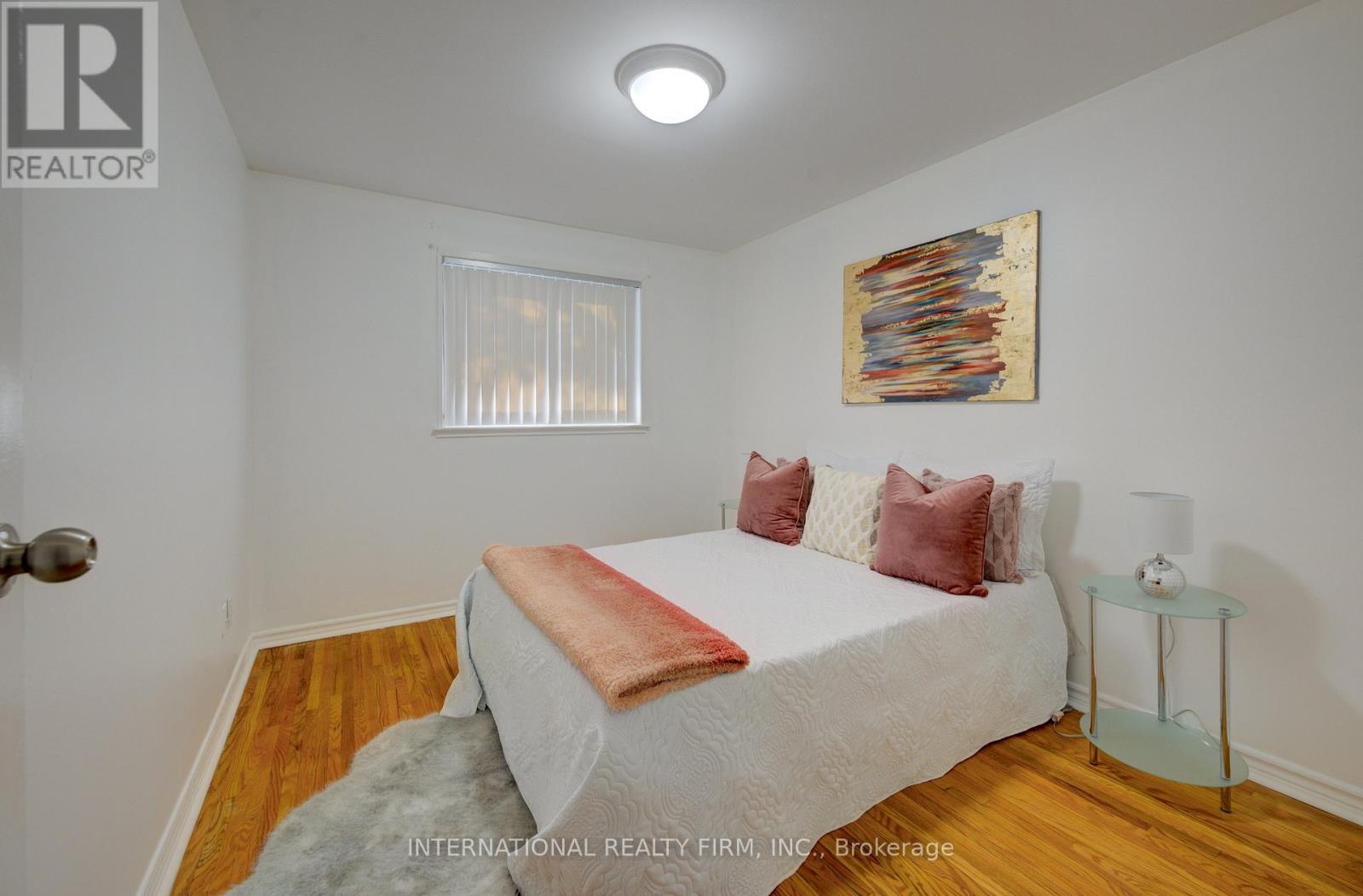 3446 Bannerhill Avenue, Mississauga, Ontario  L4X 1V1 - Photo 23 - W12974654