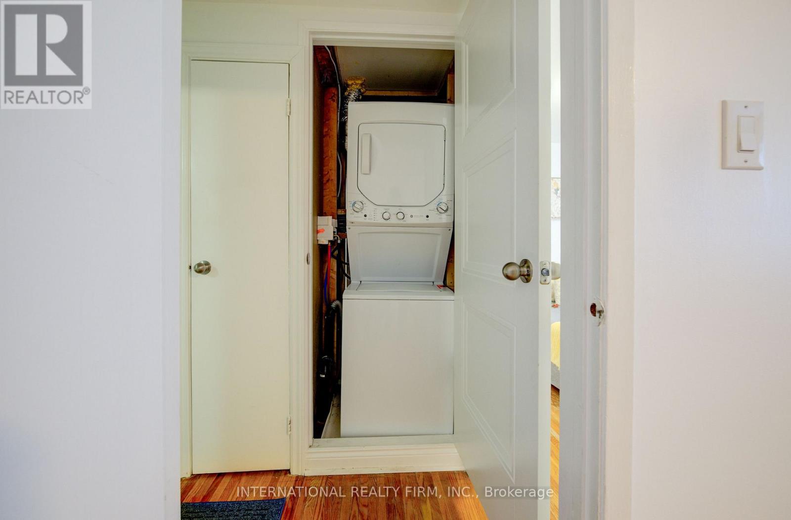 3446 Bannerhill Avenue, Mississauga, Ontario  L4X 1V1 - Photo 25 - W12974654