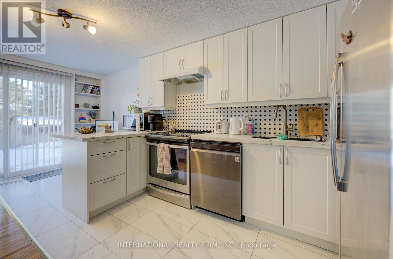 3446 Bannerhill Avenue, Mississauga, Ontario  L4X 1V1 - Photo 28 - W12974654