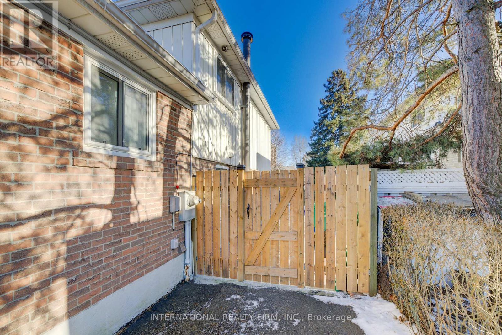3446 Bannerhill Avenue, Mississauga, Ontario  L4X 1V1 - Photo 39 - W12974654