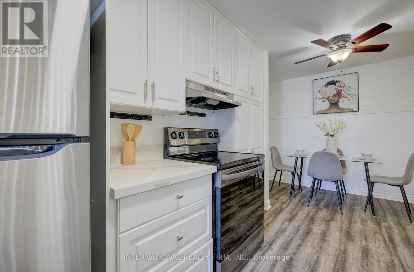 3446 Bannerhill Avenue, Mississauga, Ontario  L4X 1V1 - Photo 9 - W12974654