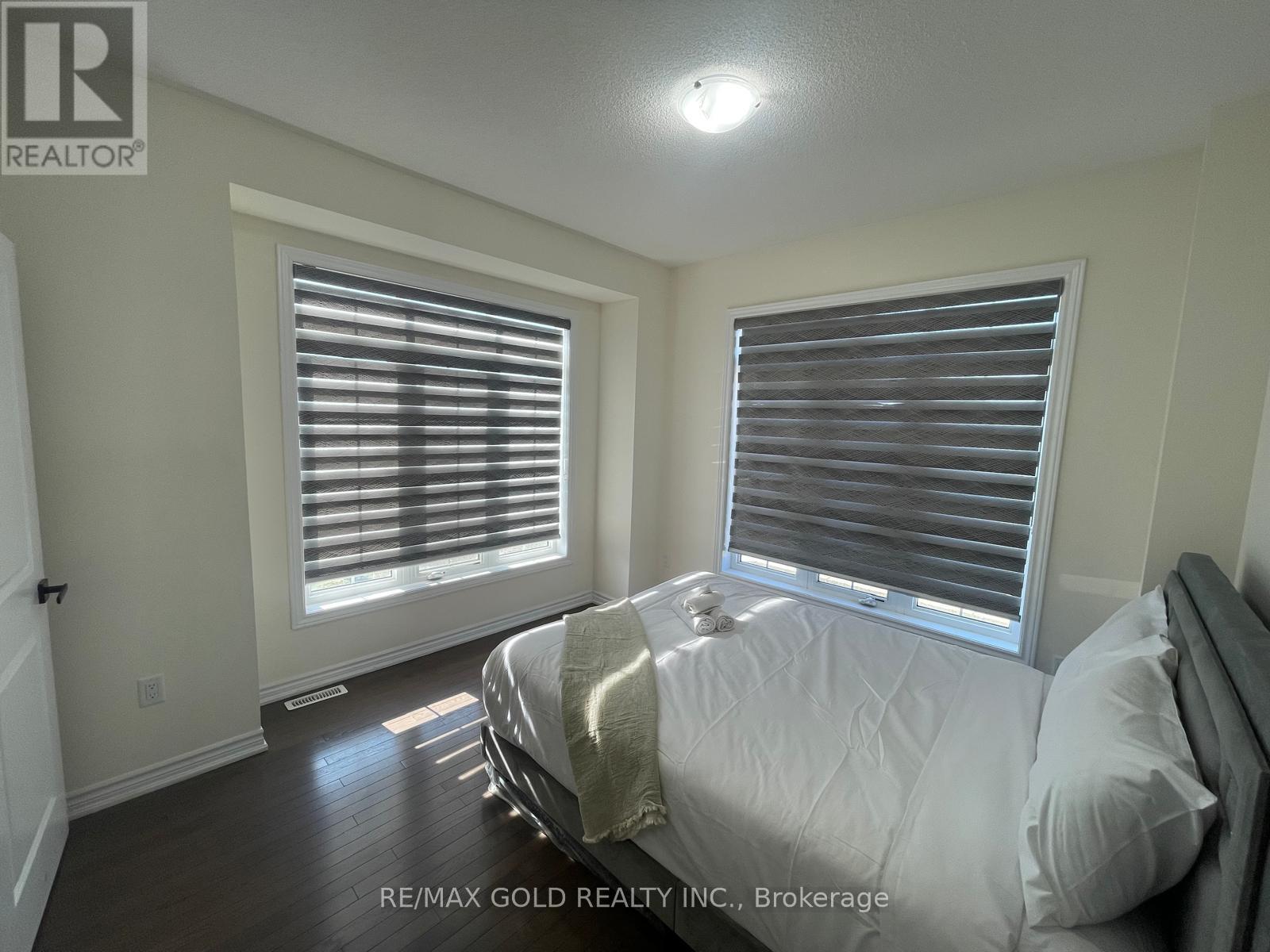 537 Veterans Drive, Brampton, Ontario  L7A 0C4 - Photo 15 - W12974662