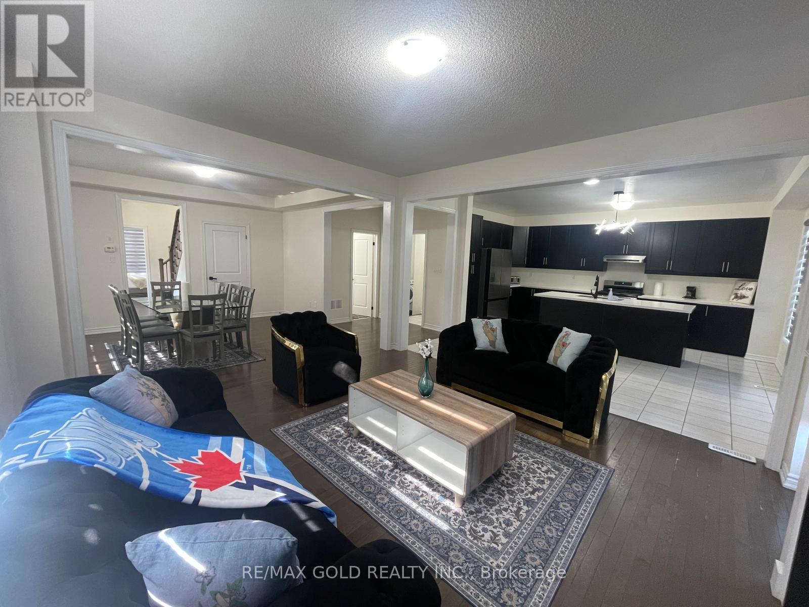 537 Veterans Drive, Brampton, Ontario  L7A 0C4 - Photo 24 - W12974662