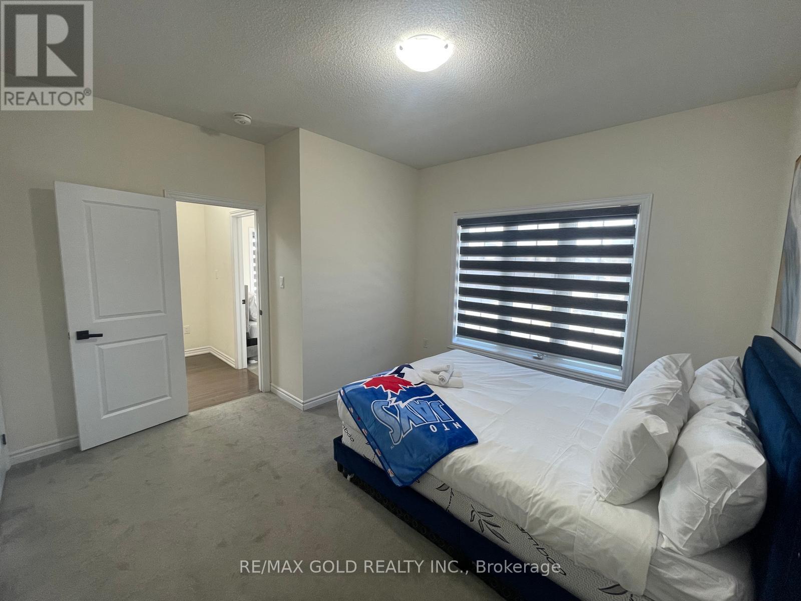 537 Veterans Drive, Brampton, Ontario  L7A 0C4 - Photo 31 - W12974662