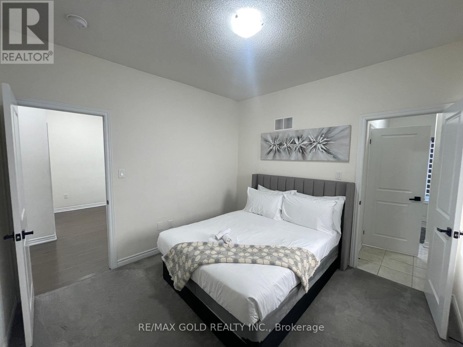 537 Veterans Drive, Brampton, Ontario  L7A 0C4 - Photo 32 - W12974662