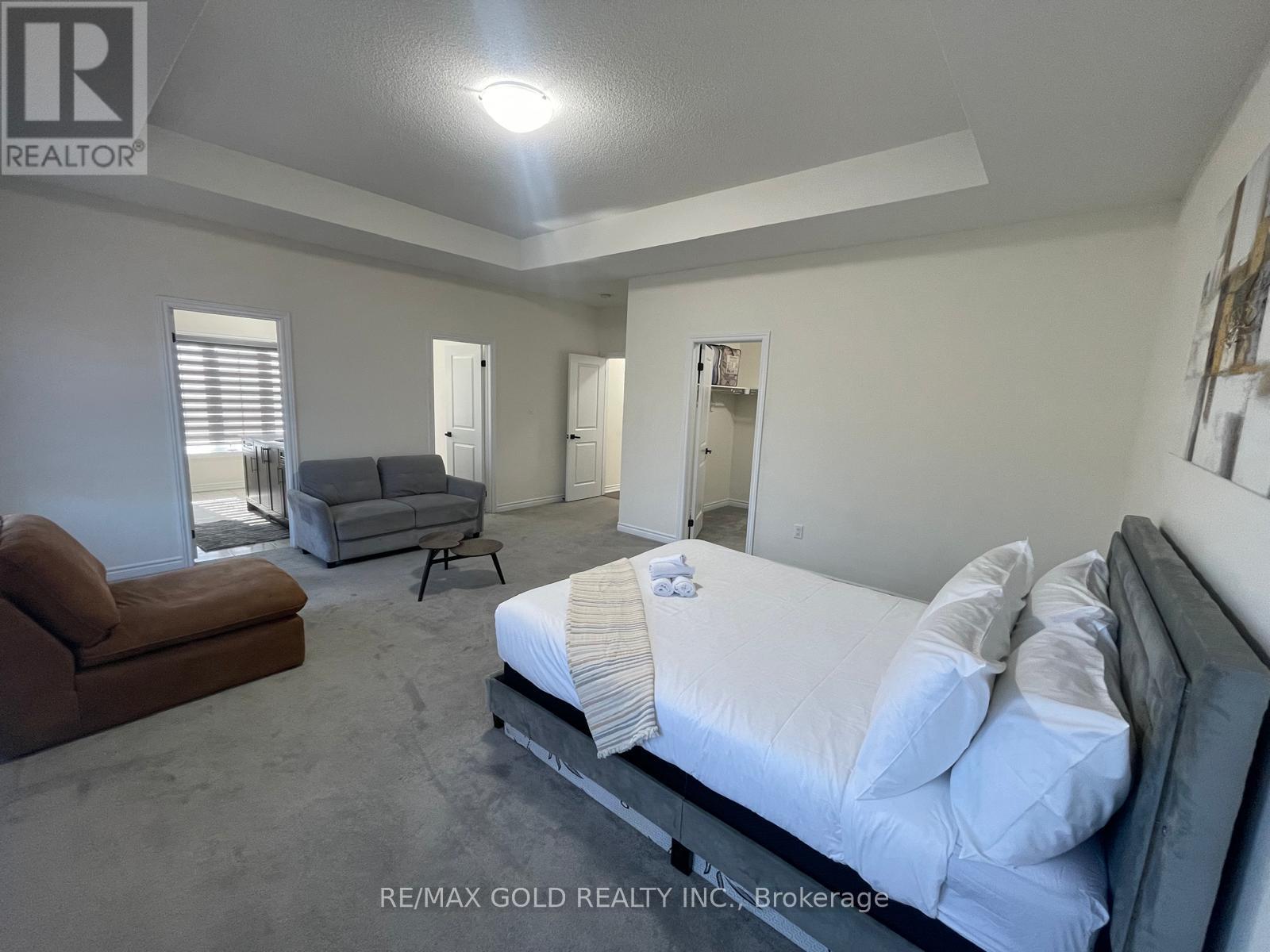 537 Veterans Drive, Brampton, Ontario  L7A 0C4 - Photo 34 - W12974662