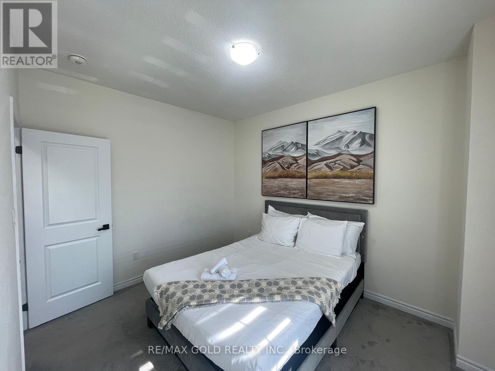 537 Veterans Drive, Brampton, Ontario  L7A 0C4 - Photo 39 - W12974662