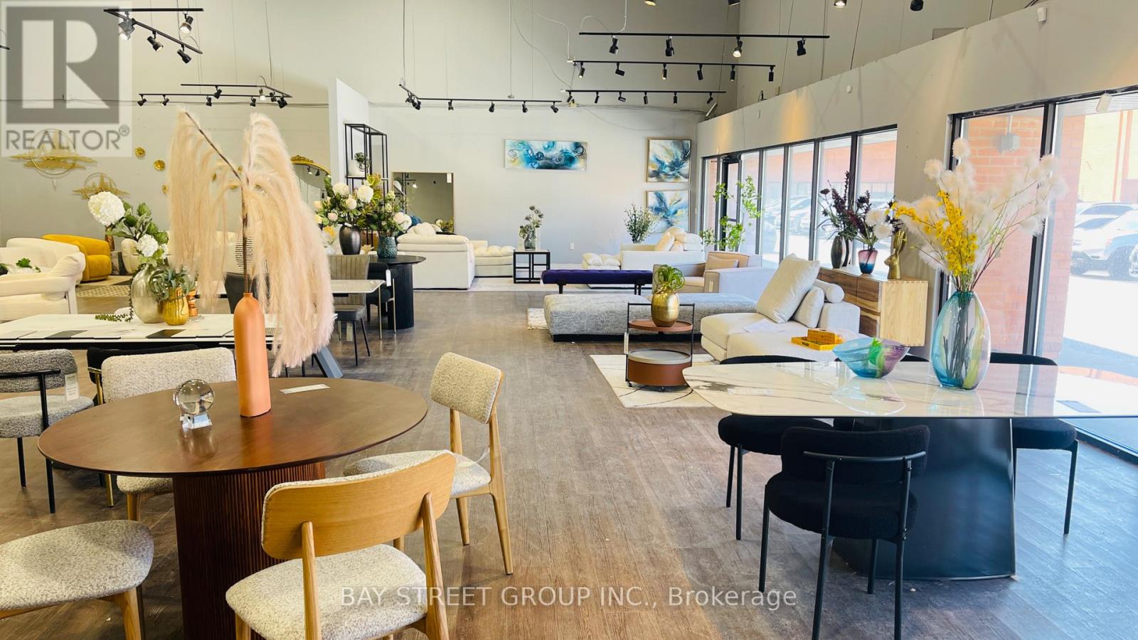 5701 Steeles Avenue W, Toronto, Ontario  M9L 1S7 - Photo 2 - W12974666