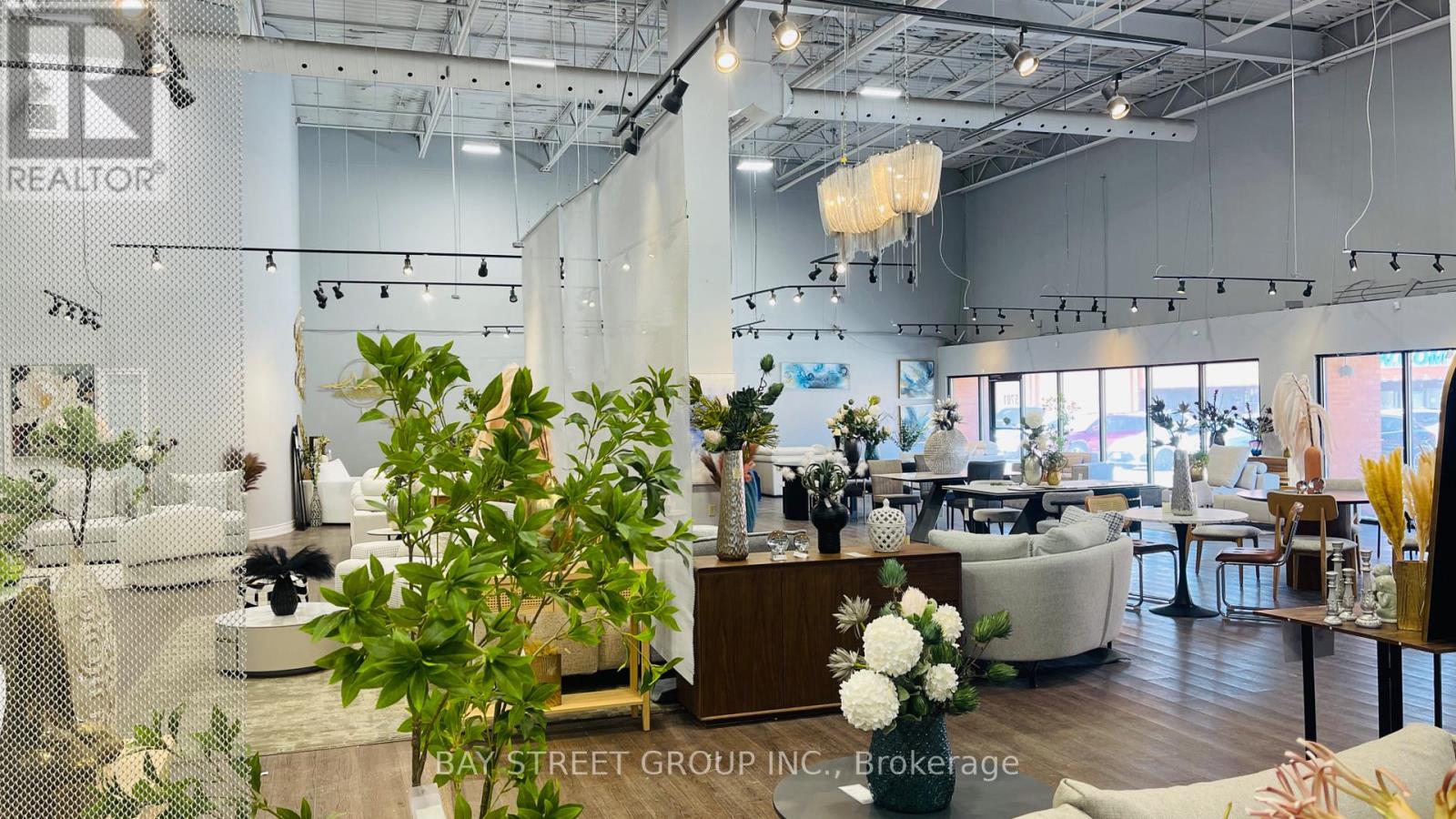 5701 Steeles Avenue W, Toronto, Ontario  M9L 1S7 - Photo 4 - W12974666