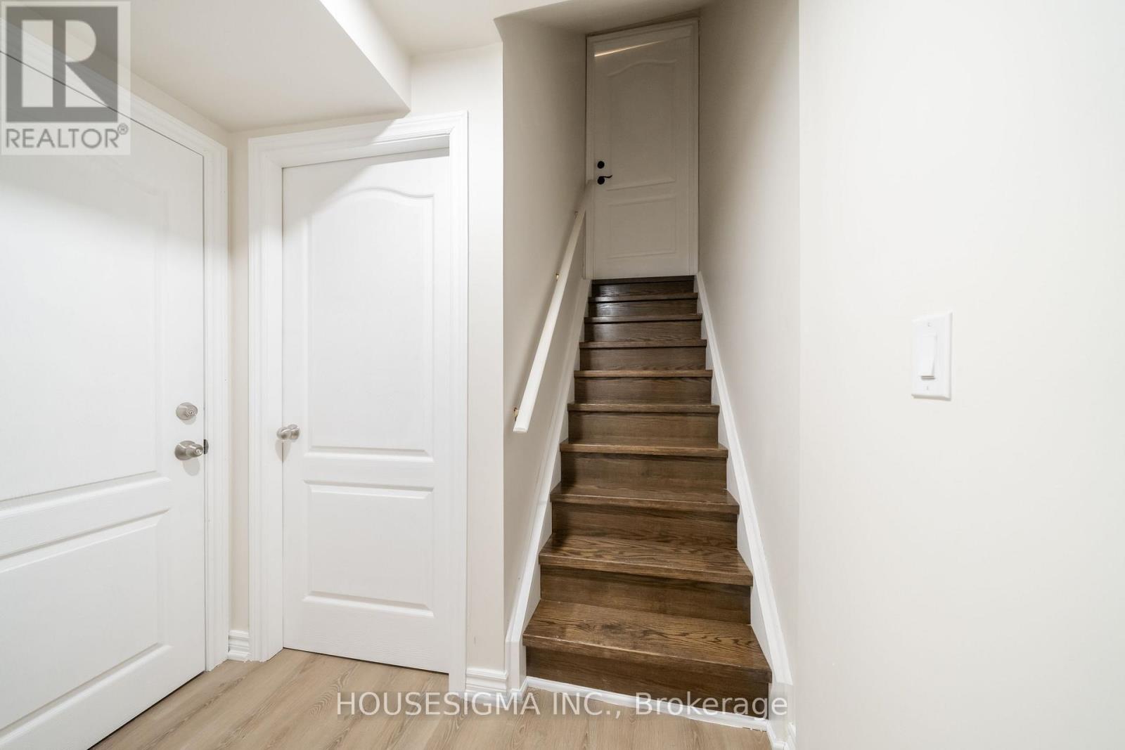 6 Flower Trail, Brampton, Ontario  L6P 1P3 - Photo 19 - W12974670