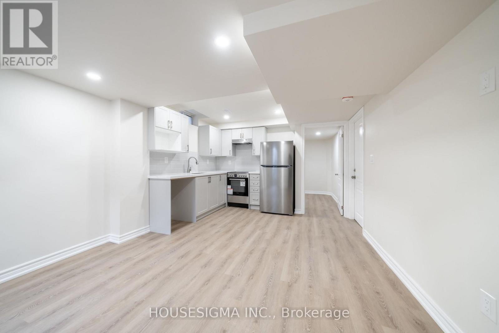 6 Flower Trail, Brampton, Ontario  L6P 1P3 - Photo 25 - W12974670