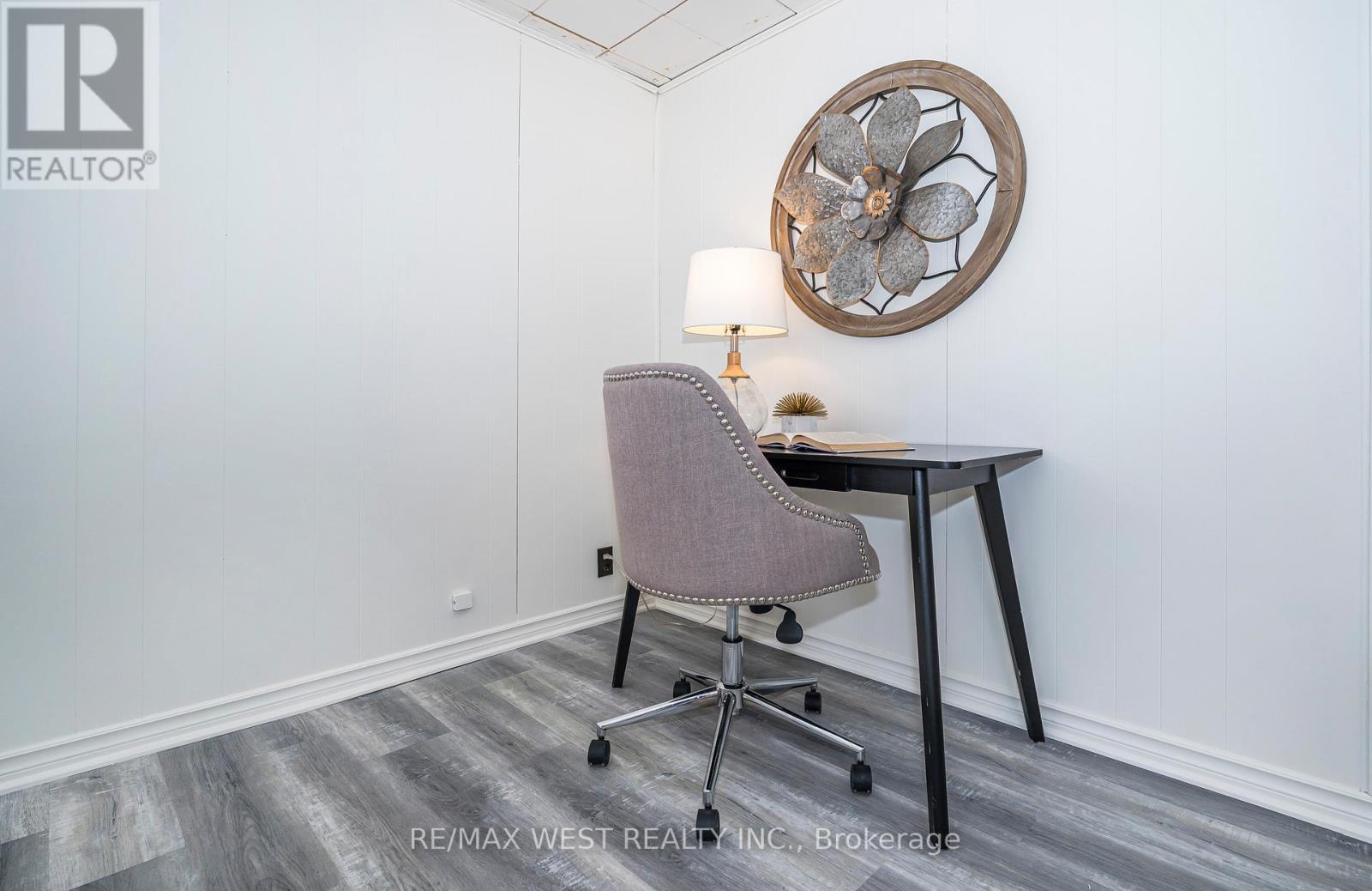 6 Prentice Court, Toronto, Ontario  M9P 1N2 - Photo 25 - W12974676