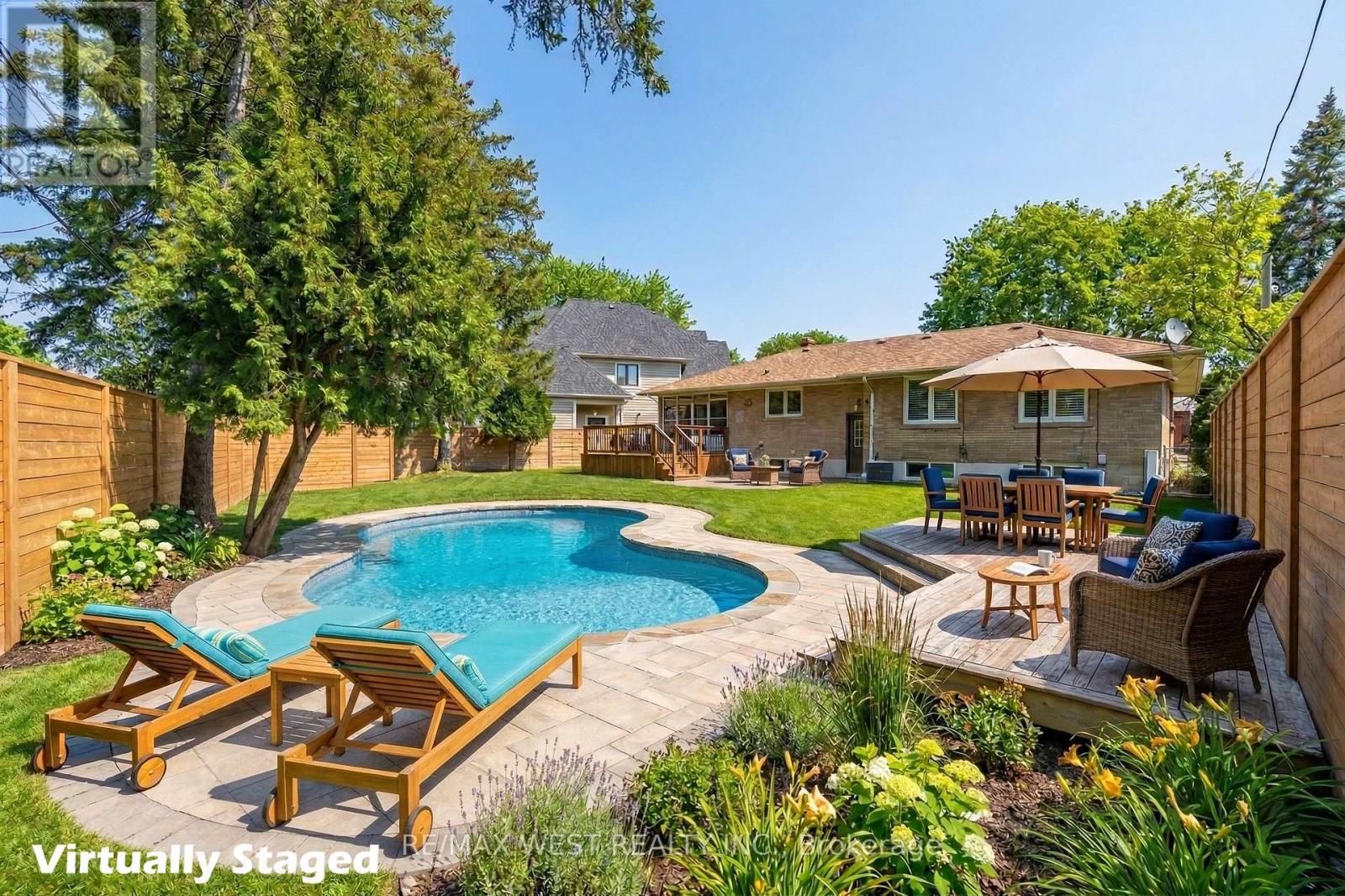 6 Prentice Court, Toronto, Ontario  M9P 1N2 - Photo 34 - W12974676