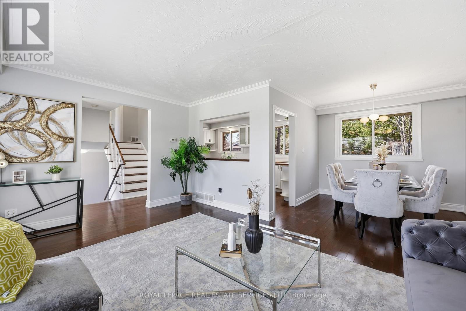 59 Sewell Drive, Oakville, Ontario  L6H 1C7 - Photo 10 - W12974712