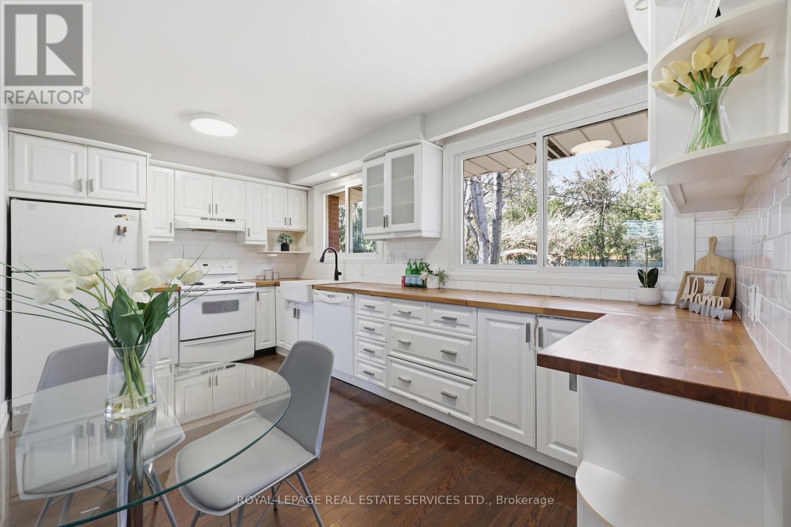 59 Sewell Drive, Oakville, Ontario  L6H 1C7 - Photo 13 - W12974712