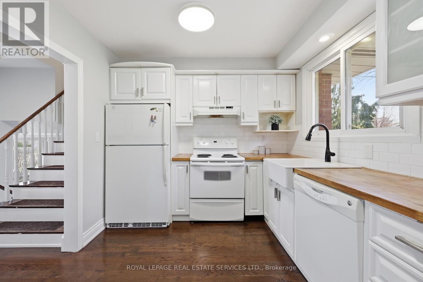 59 Sewell Drive, Oakville, Ontario  L6H 1C7 - Photo 16 - W12974712