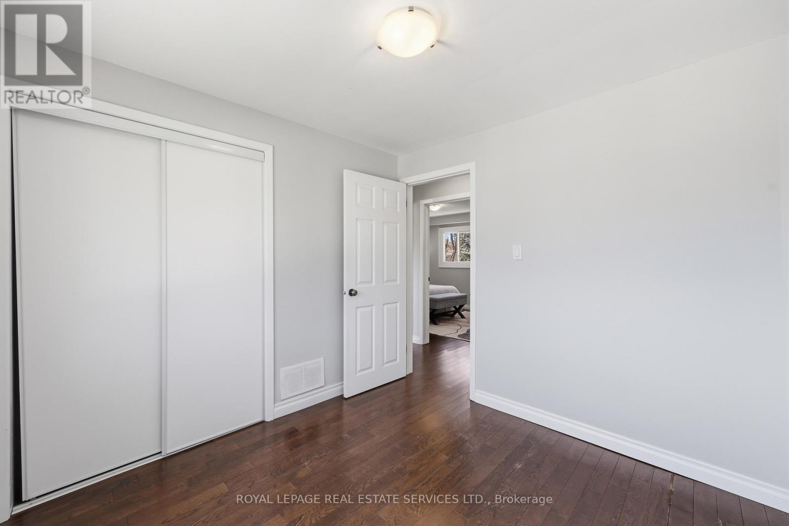 59 Sewell Drive, Oakville, Ontario  L6H 1C7 - Photo 22 - W12974712