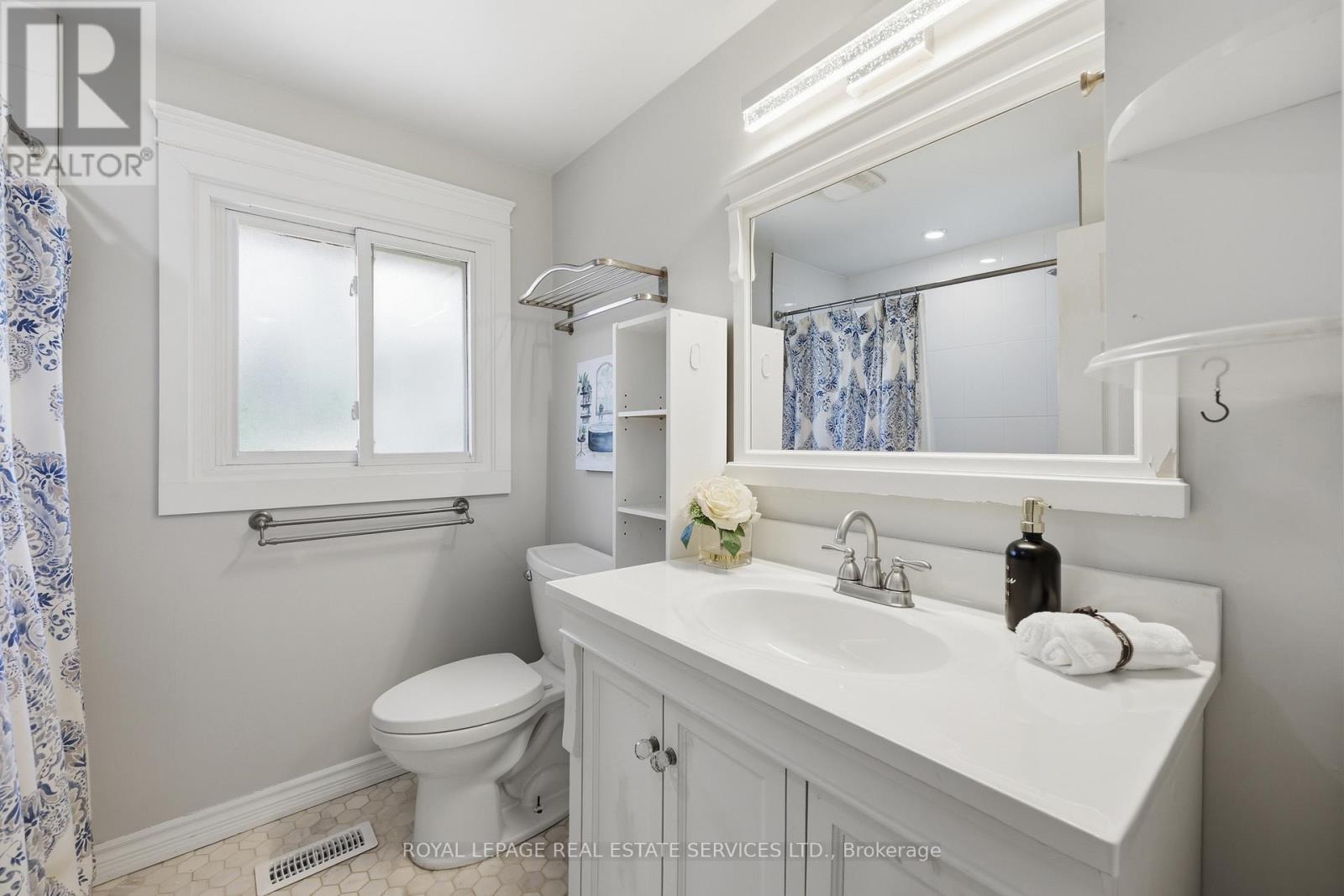 59 Sewell Drive, Oakville, Ontario  L6H 1C7 - Photo 23 - W12974712