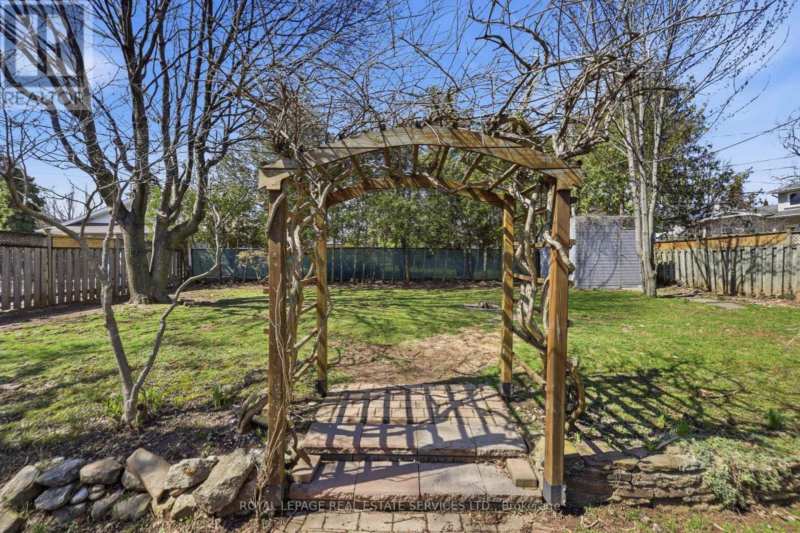 59 Sewell Drive, Oakville, Ontario  L6H 1C7 - Photo 36 - W12974712