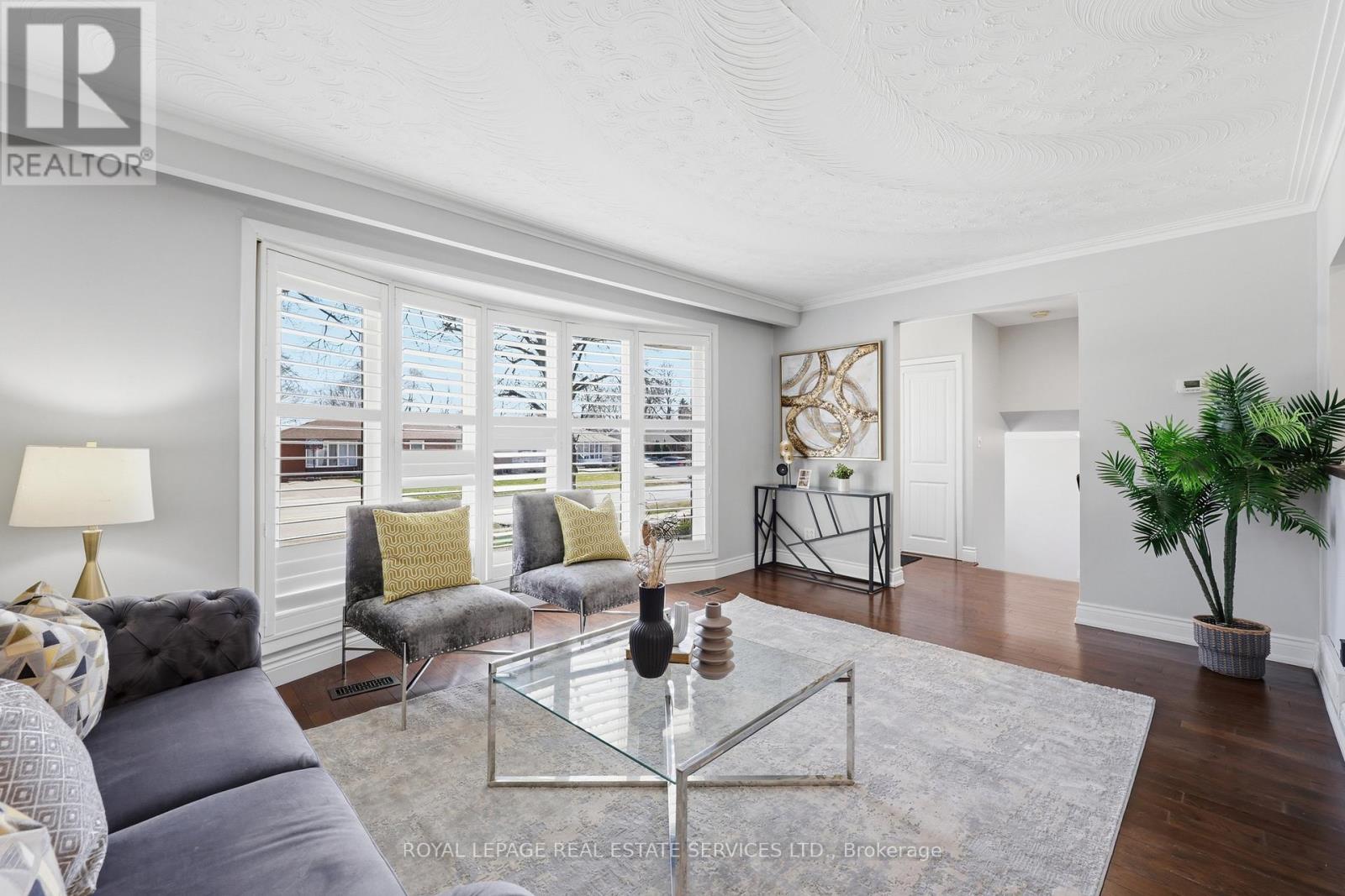 59 Sewell Drive, Oakville, Ontario  L6H 1C7 - Photo 9 - W12974712