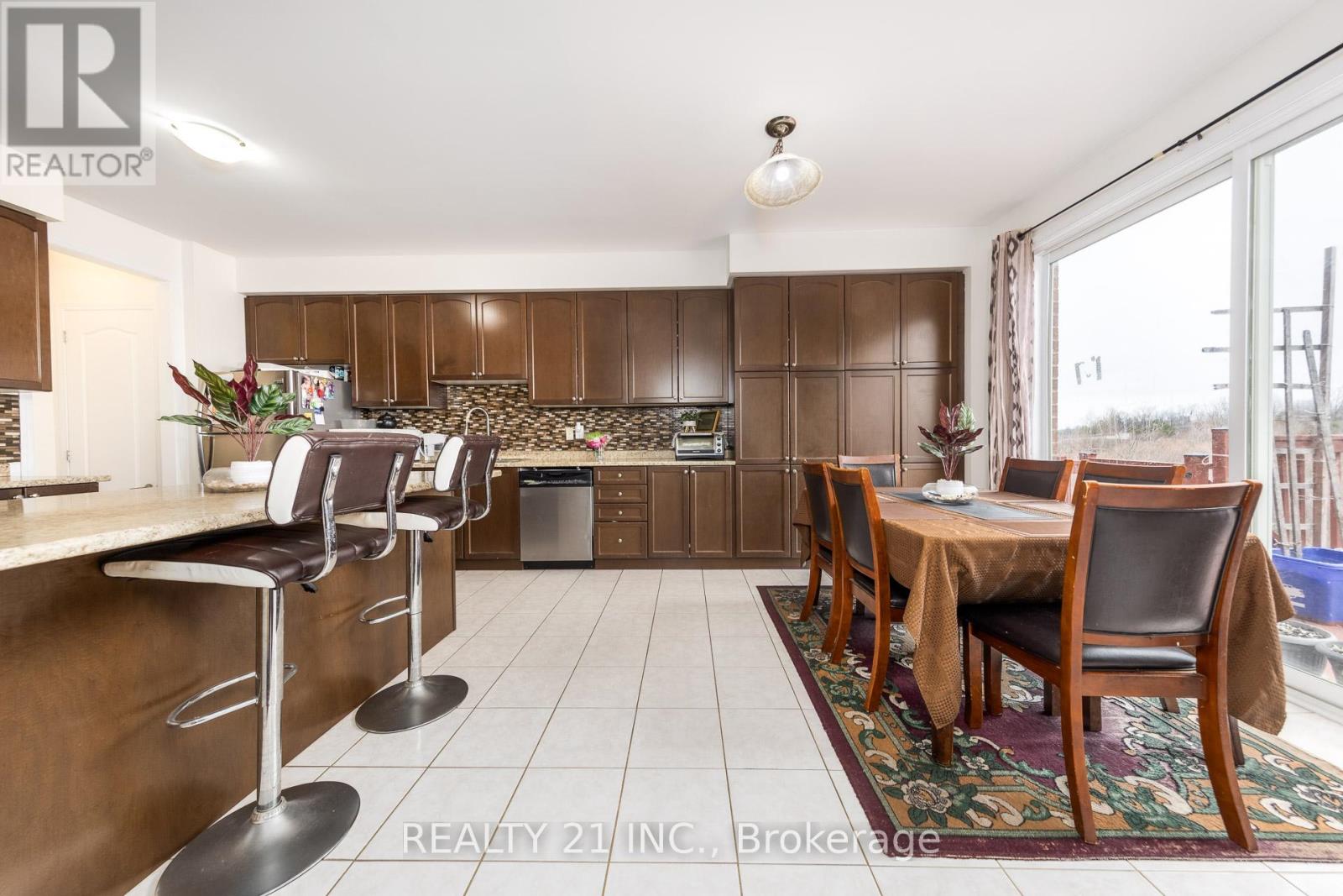 54 Tysonville Circle, Brampton, Ontario  L7A 4B1 - Photo 10 - W12974720