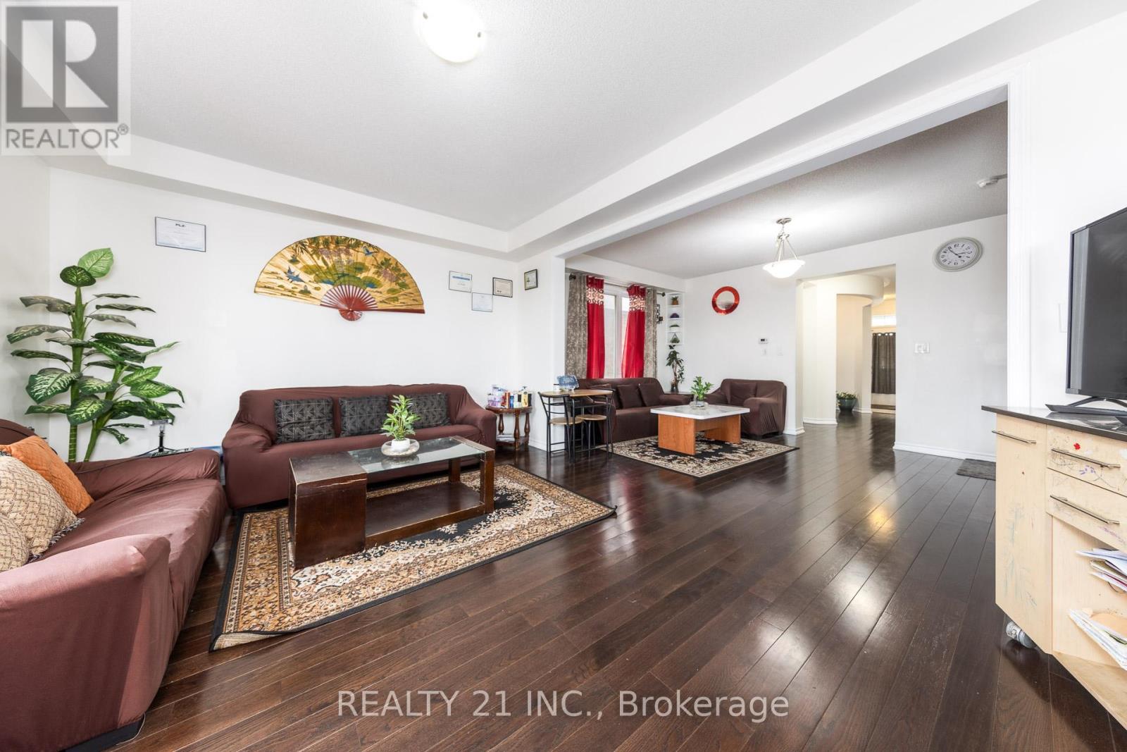 54 Tysonville Circle, Brampton, Ontario  L7A 4B1 - Photo 6 - W12974720