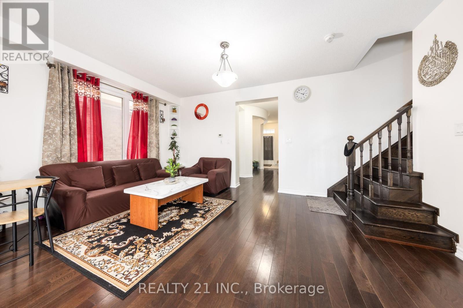 54 Tysonville Circle, Brampton, Ontario  L7A 4B1 - Photo 8 - W12974720