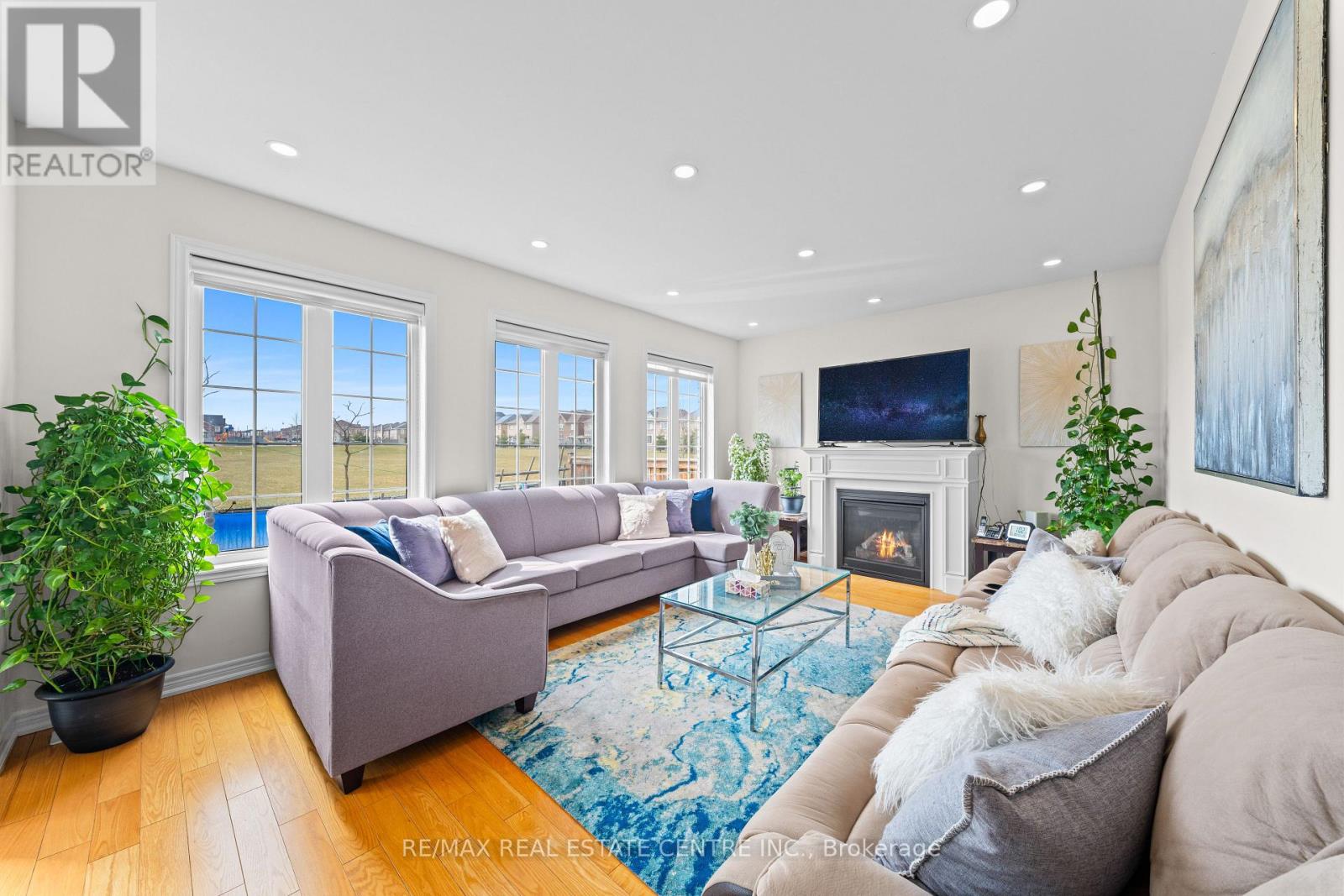 4 Monument Trail, Brampton, Ontario  L7A 4M8 - Photo 12 - W12974722