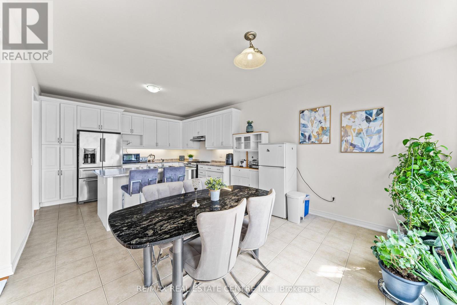 4 Monument Trail, Brampton, Ontario  L7A 4M8 - Photo 15 - W12974722