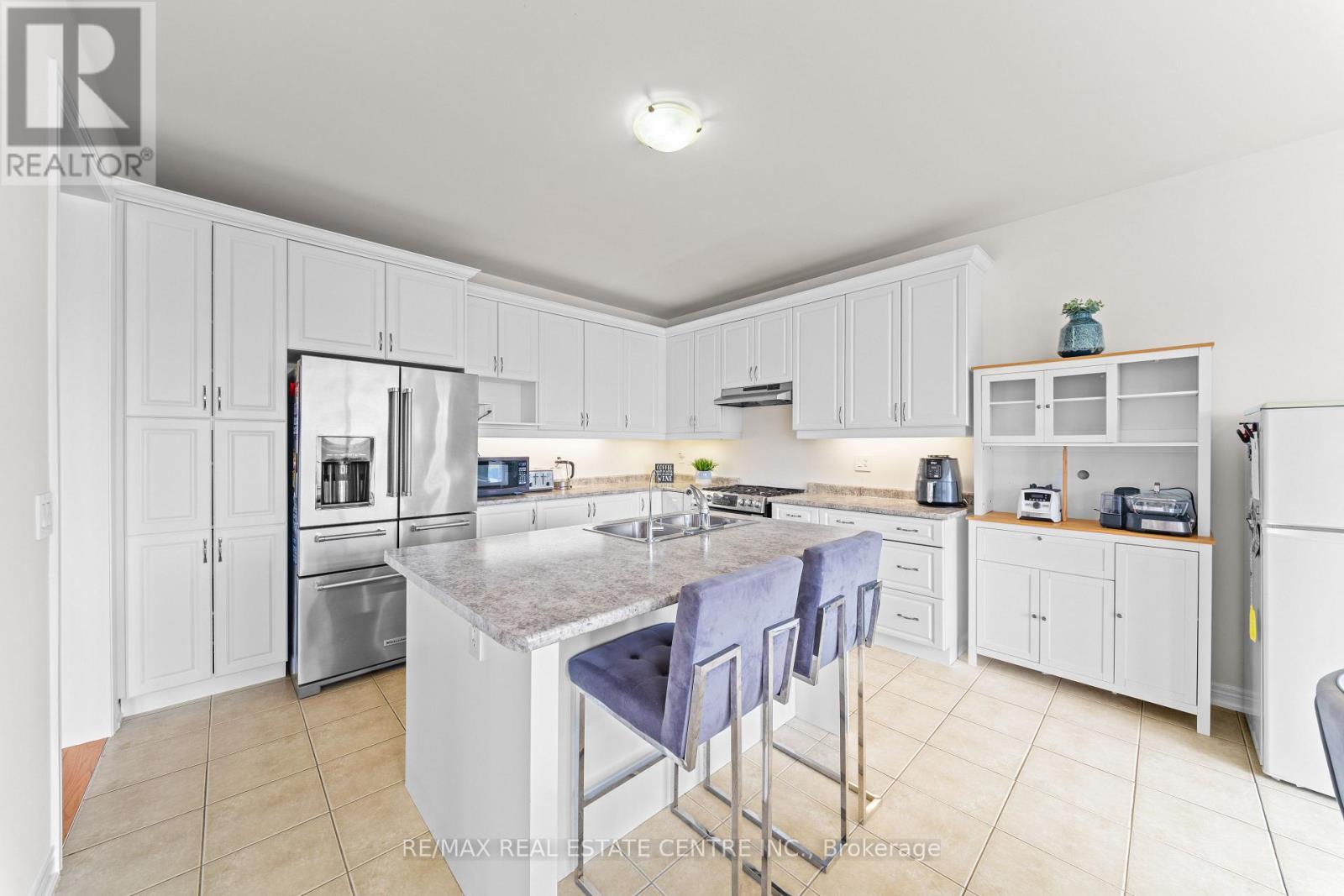 4 Monument Trail, Brampton, Ontario  L7A 4M8 - Photo 16 - W12974722