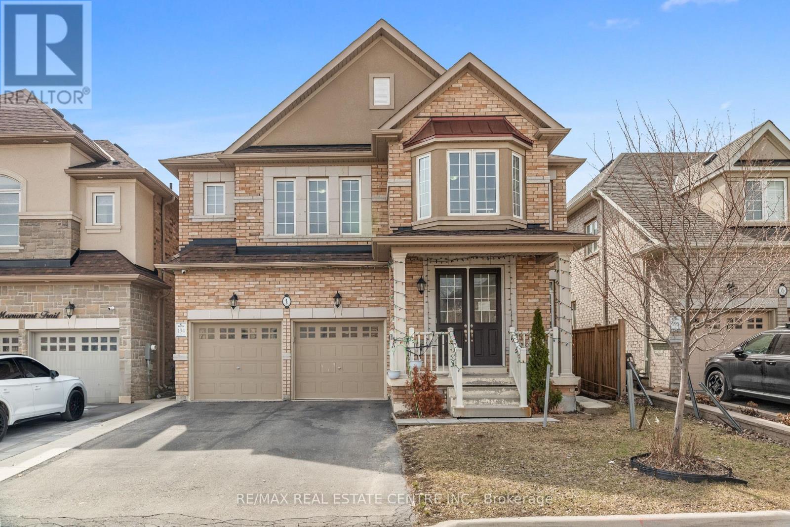 4 Monument Trail, Brampton, Ontario  L7A 4M8 - Photo 2 - W12974722