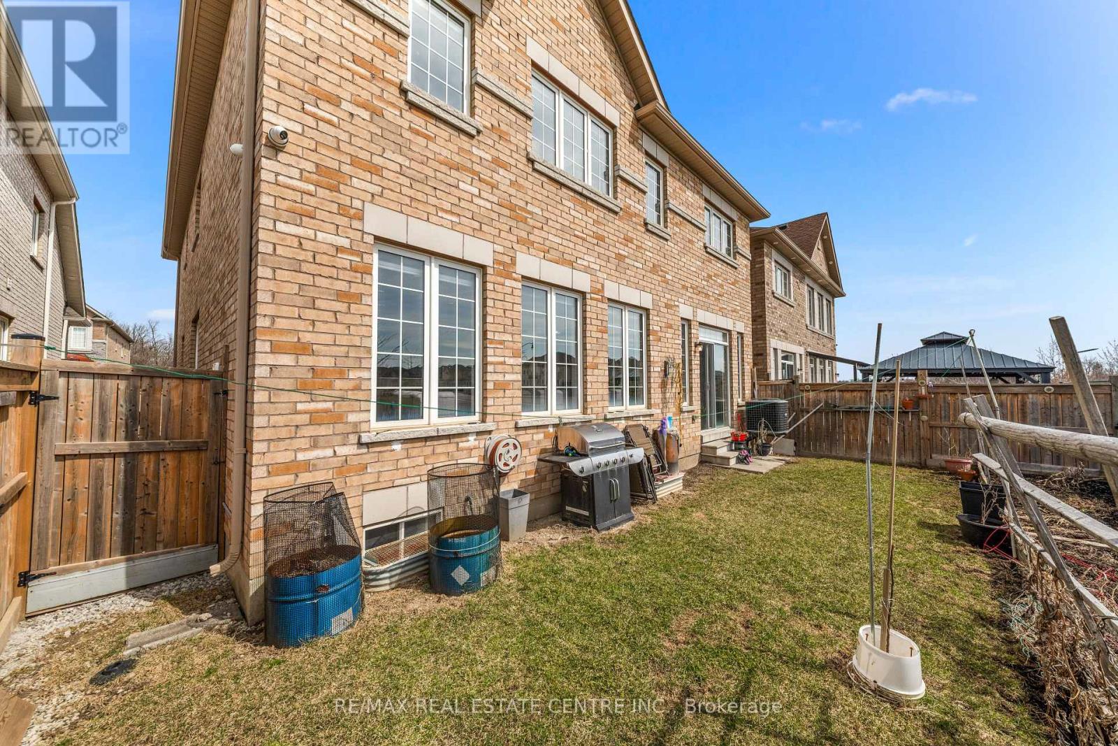 4 Monument Trail, Brampton, Ontario  L7A 4M8 - Photo 37 - W12974722